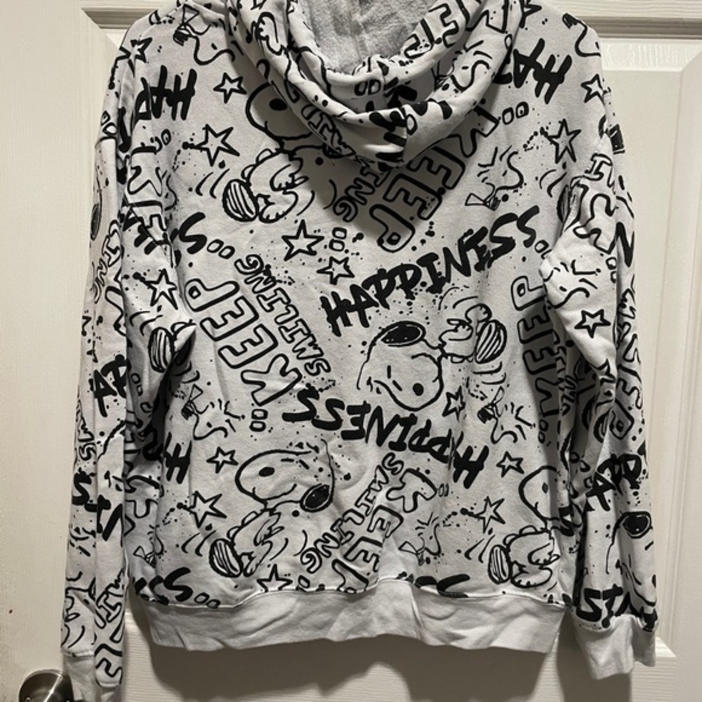 Snoopy sweater